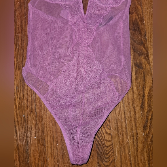 Victoria's Secret purple lace 💜 intimate wear size XS adjustable halter strap - Picture 9 of 10